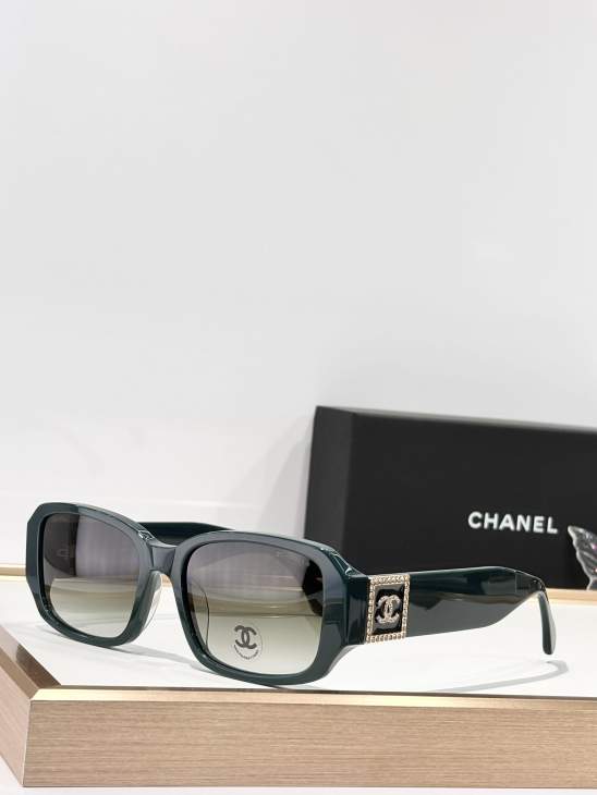 Picture of Chanel Sunglasses _SKUfw77837698fw